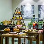 Hotel Courtyard By Marriott 4*