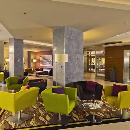 Courtyard By Marriott Hotel