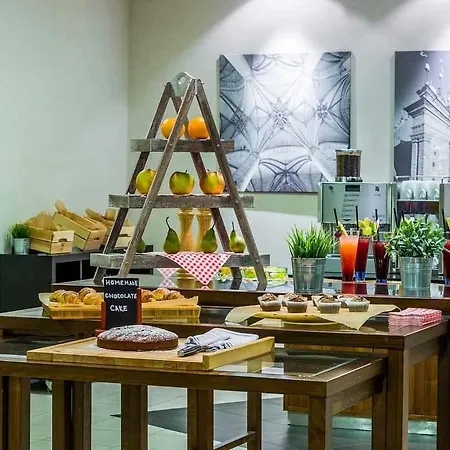 فندق Courtyard By Marriott 4*