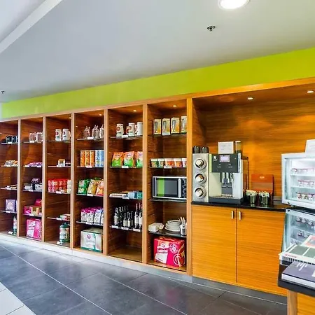Courtyard By Marriott Hotel