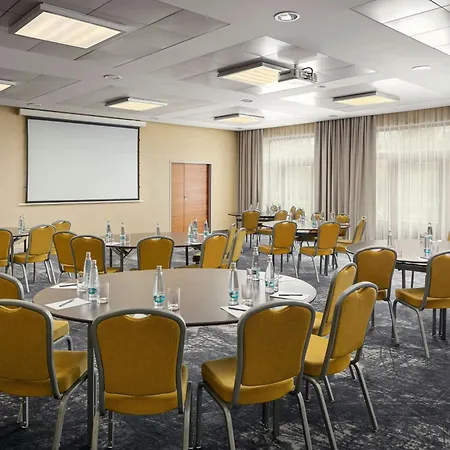 Courtyard By Marriott