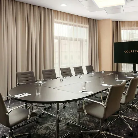 Courtyard By Marriott Hotel