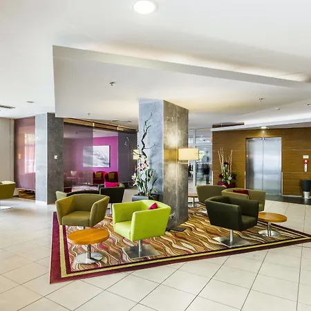 Courtyard By Marriott Hotel