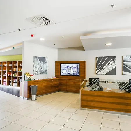 Courtyard By Marriott Hotel