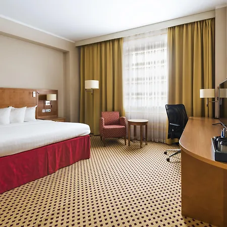 Courtyard By Marriott 4* بلزن
