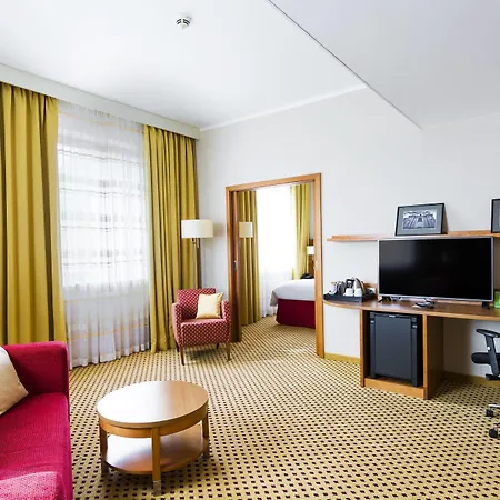 Готель Courtyard By Marriott 4*