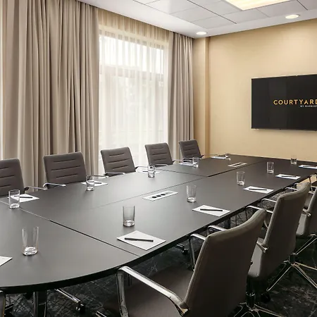 Courtyard By Marriott Plzen
