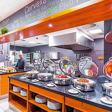Courtyard By Marriott 4* Plzen
