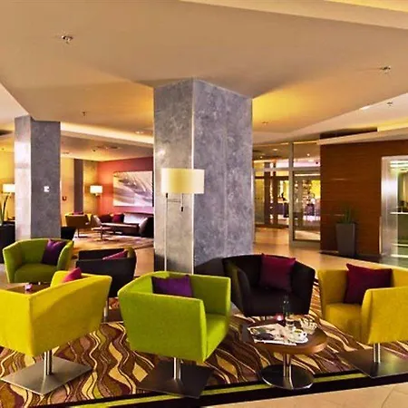 Готель Courtyard By Marriott 4*