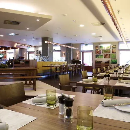 Готель Courtyard By Marriott Плзень