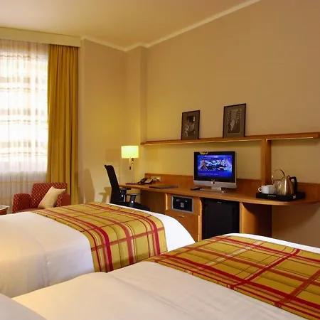 Courtyard By Marriott 4*