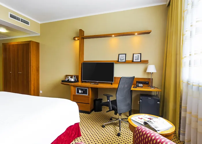 Courtyard By Marriott 4*