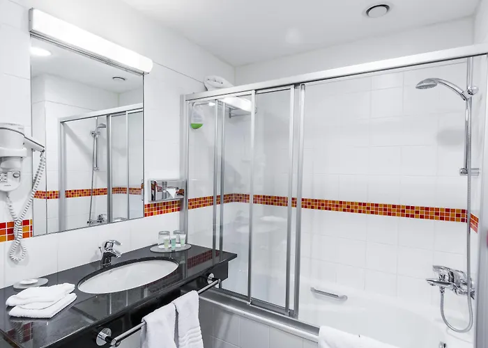 Courtyard By Marriott 4*