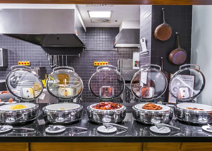 Courtyard By Marriott Hotel 4*