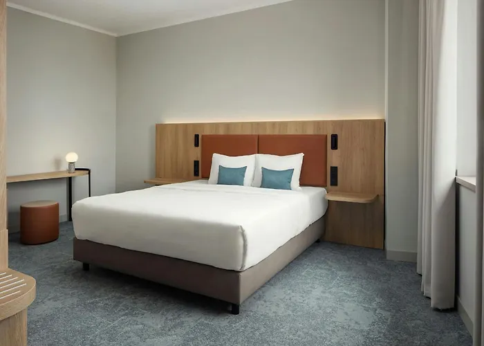 Courtyard By Marriott Hotel