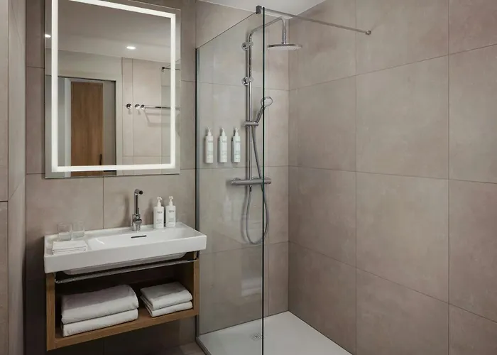 Courtyard By Marriott