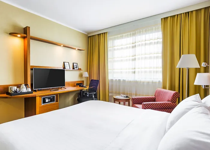 Courtyard By Marriott פלזן