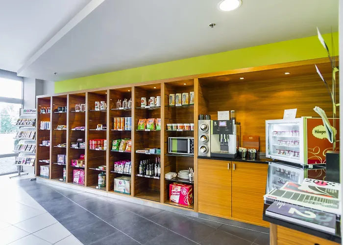 Courtyard By Marriott מלון