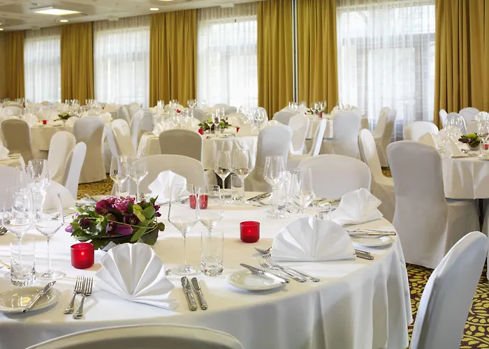 Courtyard By Marriott פלזן