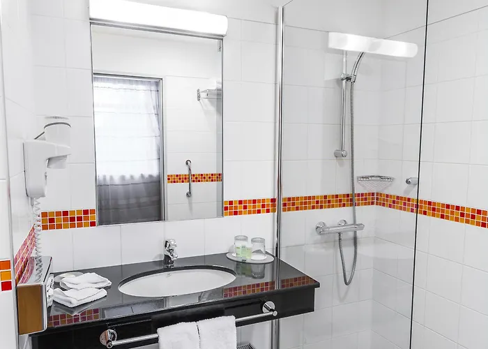 Courtyard By Marriott 4* פלזן