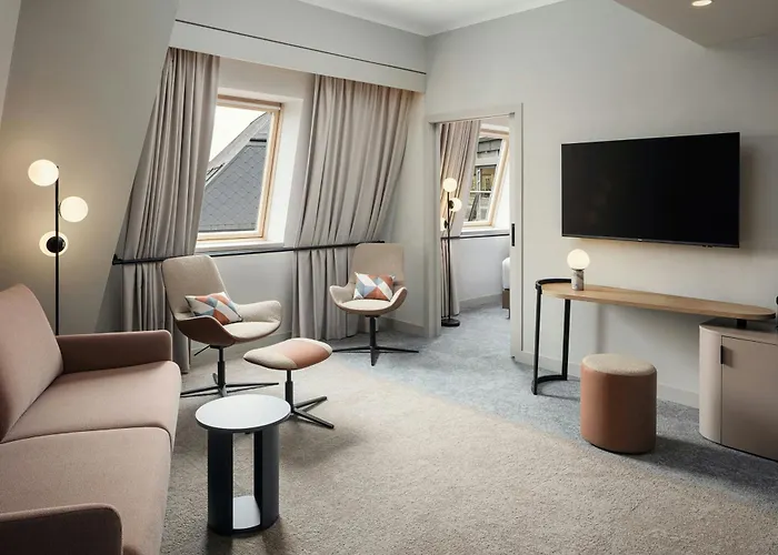 Courtyard By Marriott פלזן